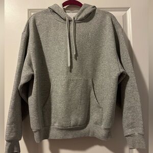 LIKE NEW Alo Yoga Accolade Hoodie in Dove Grey Heather (S)